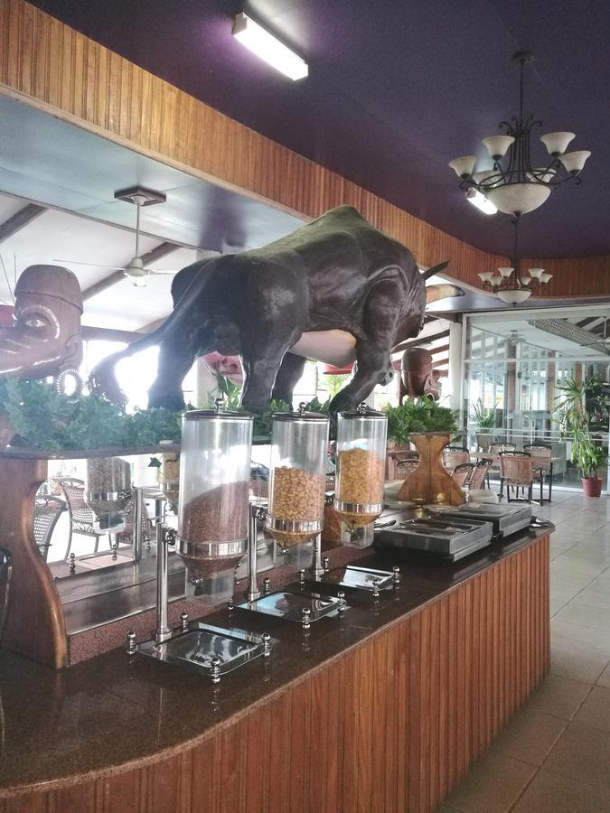 Honiara Hotel Exterior photo